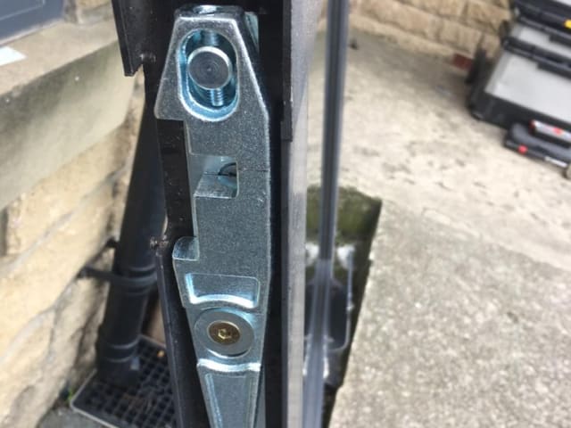 WhatsApp Image 2023 04 12 at 16.35.44 1 640x480 c - commercial door repairs by Door Repairs UK Ltd